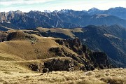 43 Vista sul torrione roccioso del Mincucco cima Croce  